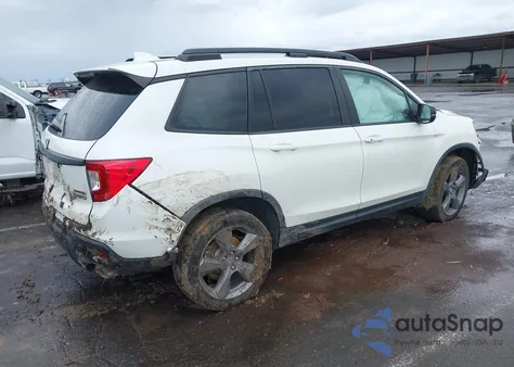 2019 Honda Passport Touring z USA, uszkodzony, nr VIN 5FNYF8H9XKB017556